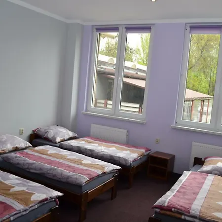 Hostel Noclegi Mikolajczyka 59 *